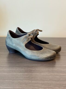 Ecco Mary Jane Shoes Womens EU 36 Gray Leather Bow Lace Cuban Heel Comfort | 6